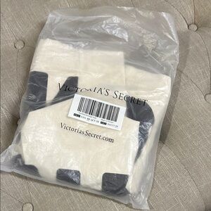 Victoria's Secret | Pink NWT Canvas Weekender Tote Bag with Top Zip